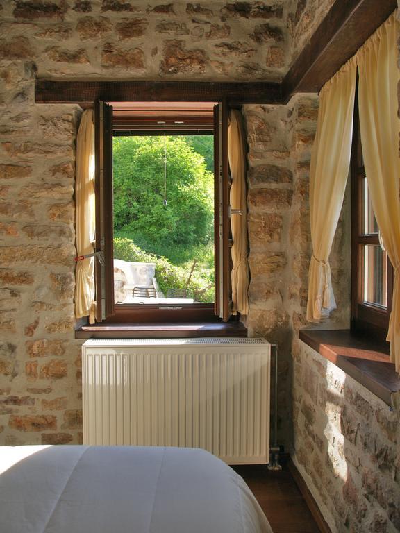 Oihalia Guesthouse Fidhákia Quarto foto